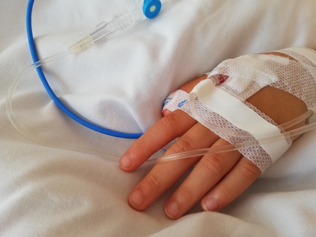 フリー画像(子供の入院)
